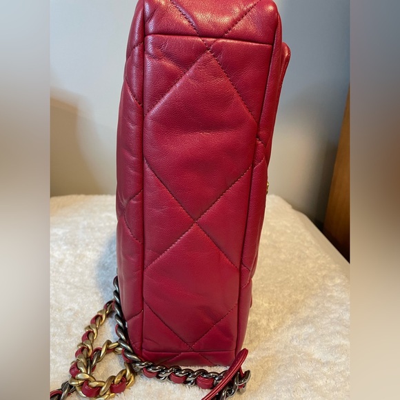 Chanel Red large 19 Flap Bag - Picture 16 of 16